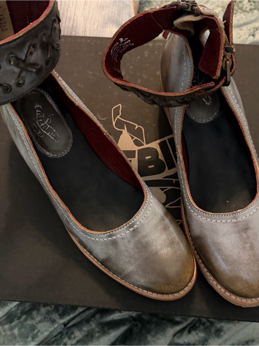 Comfort Leather Ankle-Strap Flats in Gray
